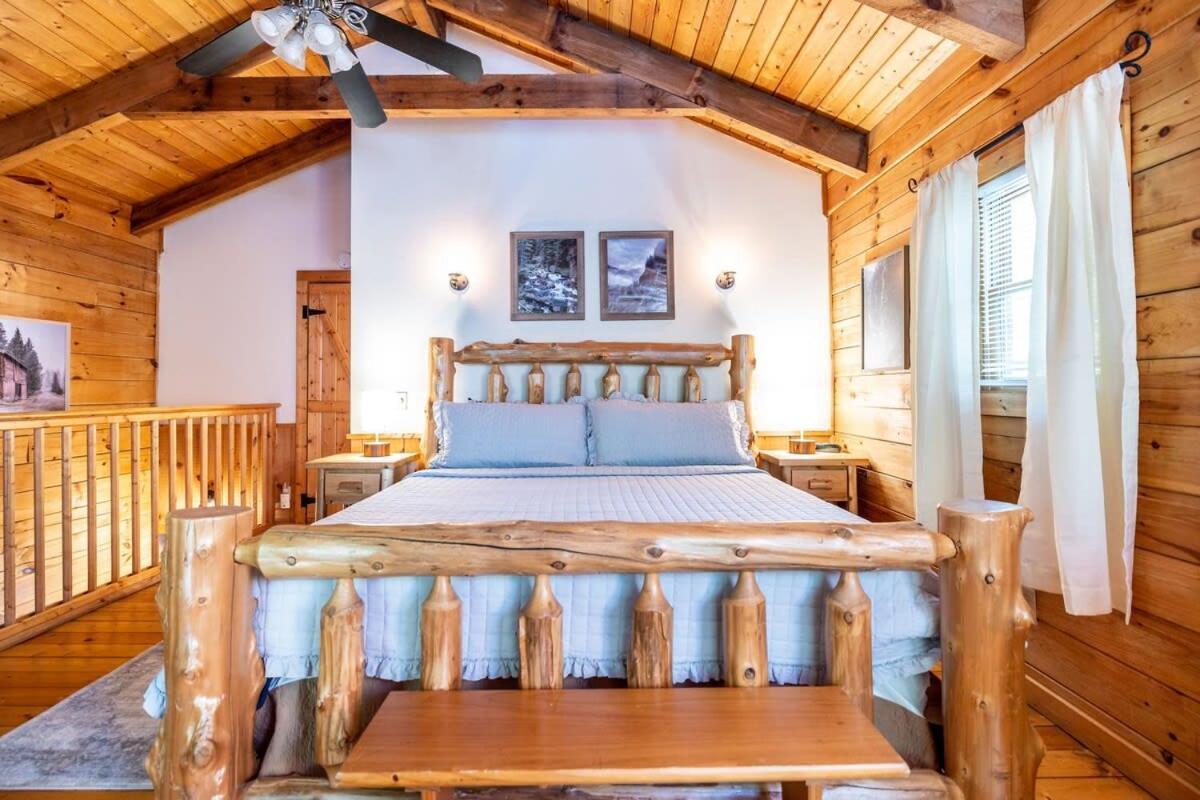 Quaint & Secluded Near Dollywood With Bbq&Hot Tub Villa Pigeon Forge Exteriör bild
