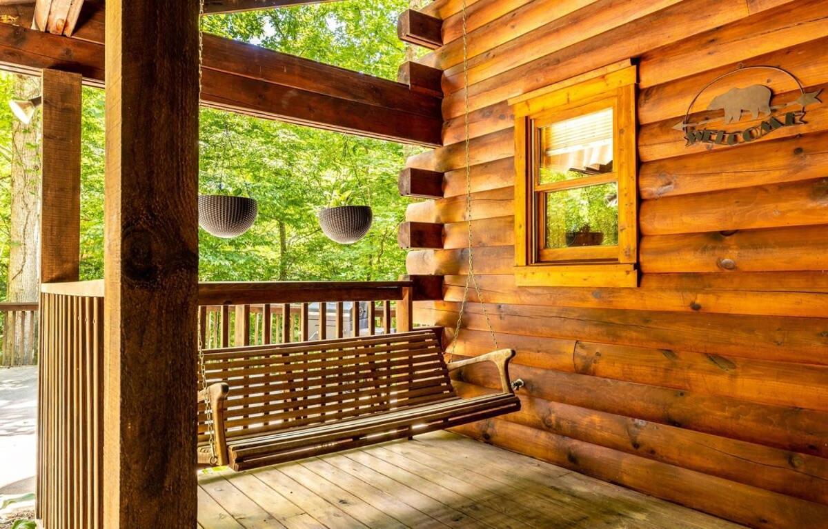 Quaint & Secluded Near Dollywood With Bbq&Hot Tub Villa Pigeon Forge Exteriör bild